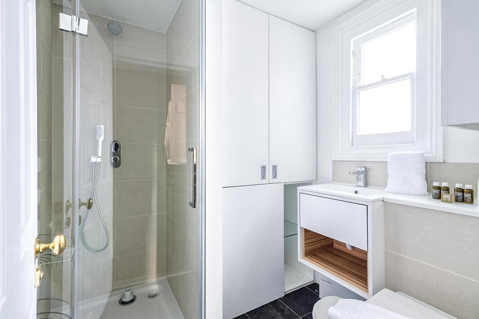 Cozy And Spacious Kensington Maisonette Appartement *