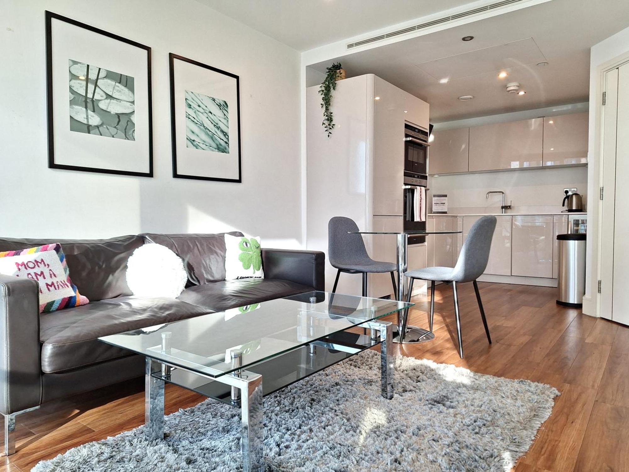Still Life Aldgate Deluxe Appartement *