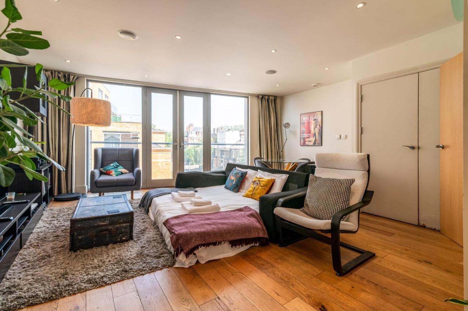 Leilighet Bright & Spacious Battersea Flat *