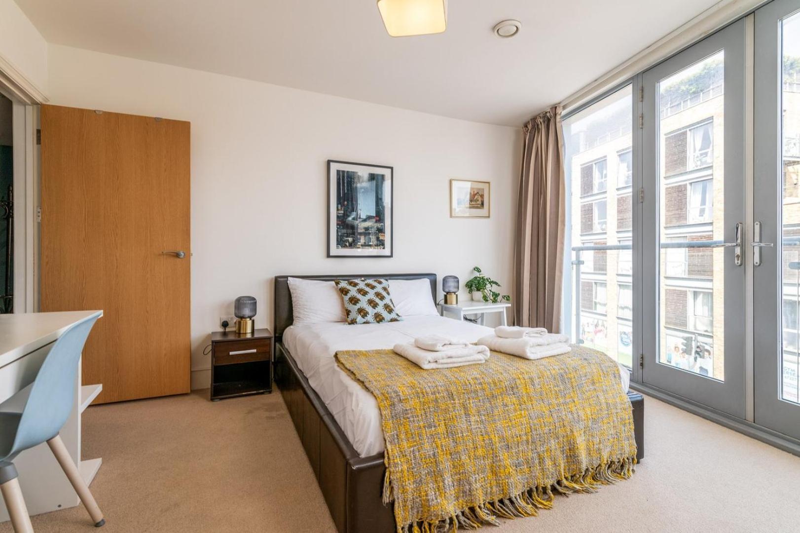 Leilighet Bright & Spacious Battersea Flat London