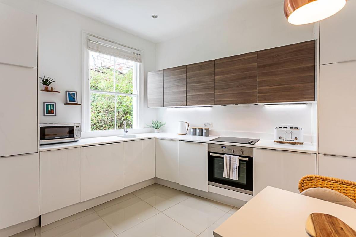 Chic 2-bed Flat In Leafy Clapham South Apartment *