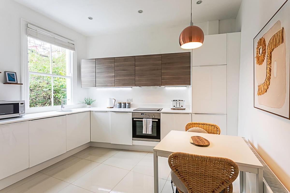 Apartment Chic 2-bed Flat In Leafy Clapham South *