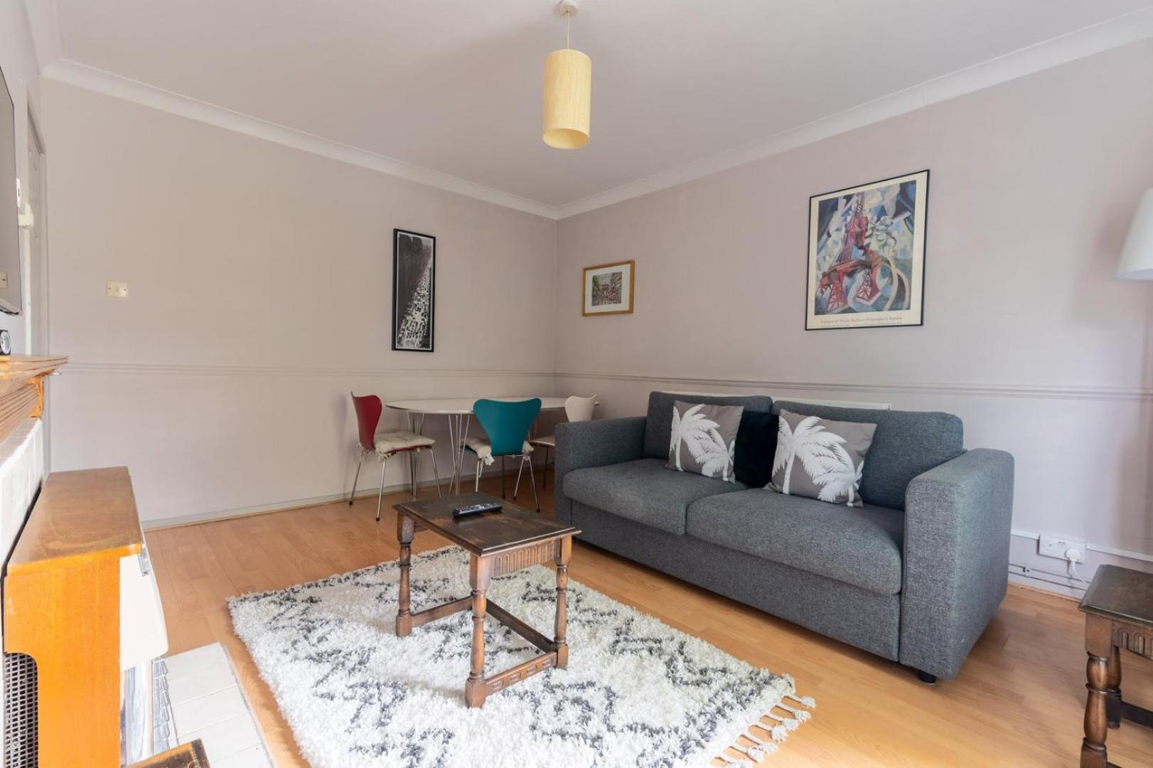 Charming One Bed Abode In East Putney Apartment