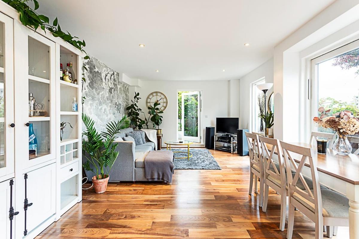 3 Bed Luxury Penthouse In Shoreditch London