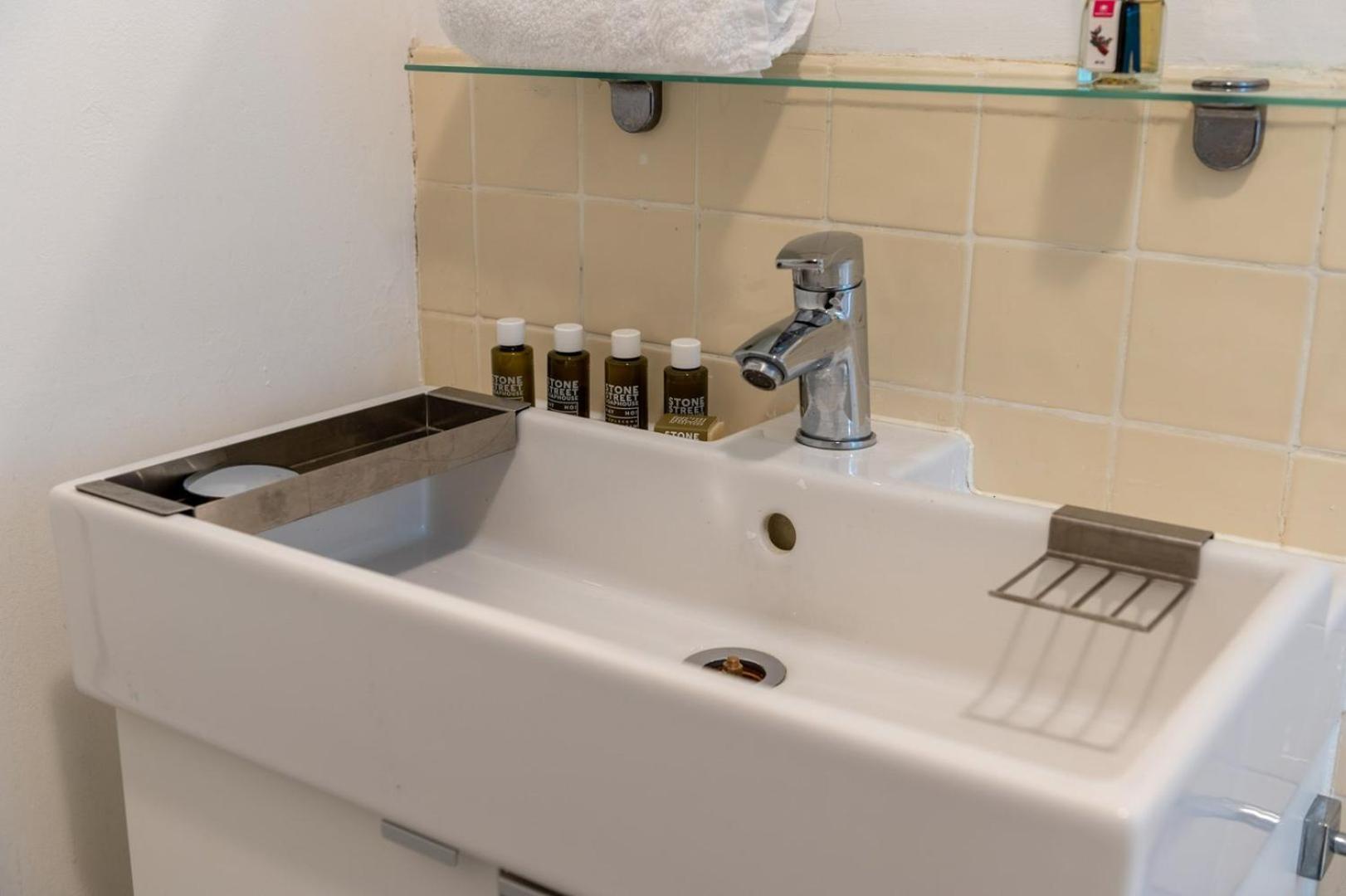 Charming One Bed Abode In East Putney * London