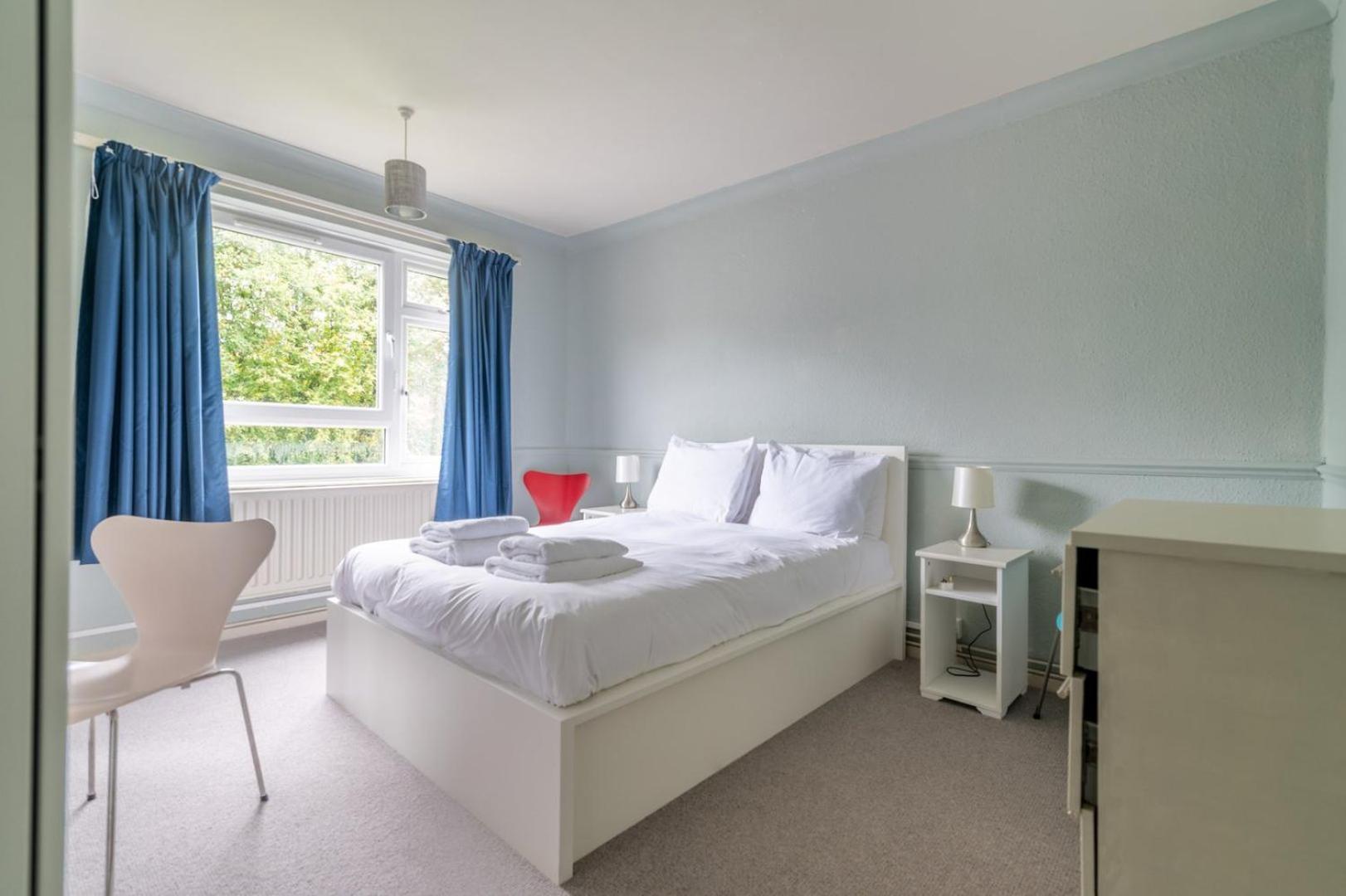 Charming One Bed Abode In East Putney Apartment *