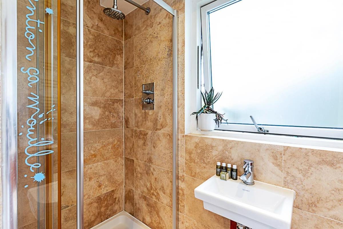 3 Bed Luxury Penthouse In Shoreditch London
