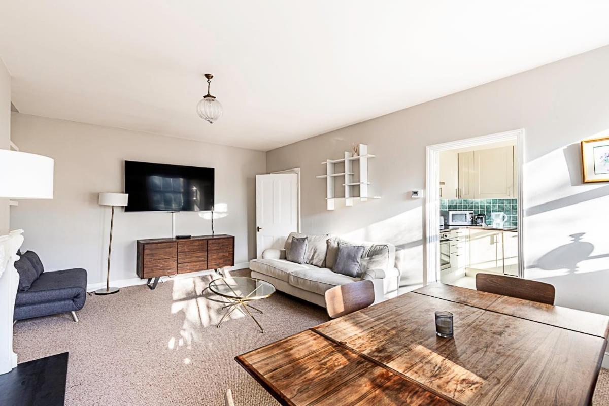 Beautiful One-bedroom In Notting Hill Apartment London