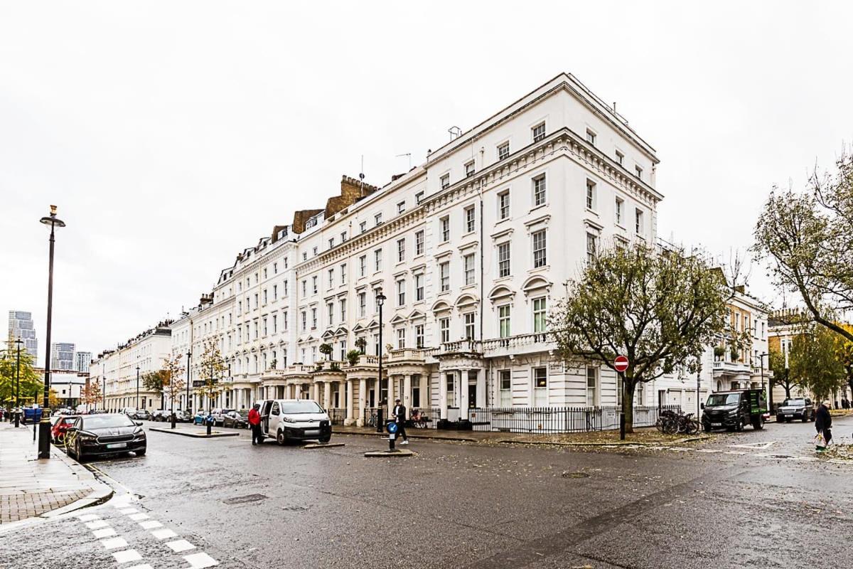 Beautiful Two Bedroom Abode Near Victoria * Londen