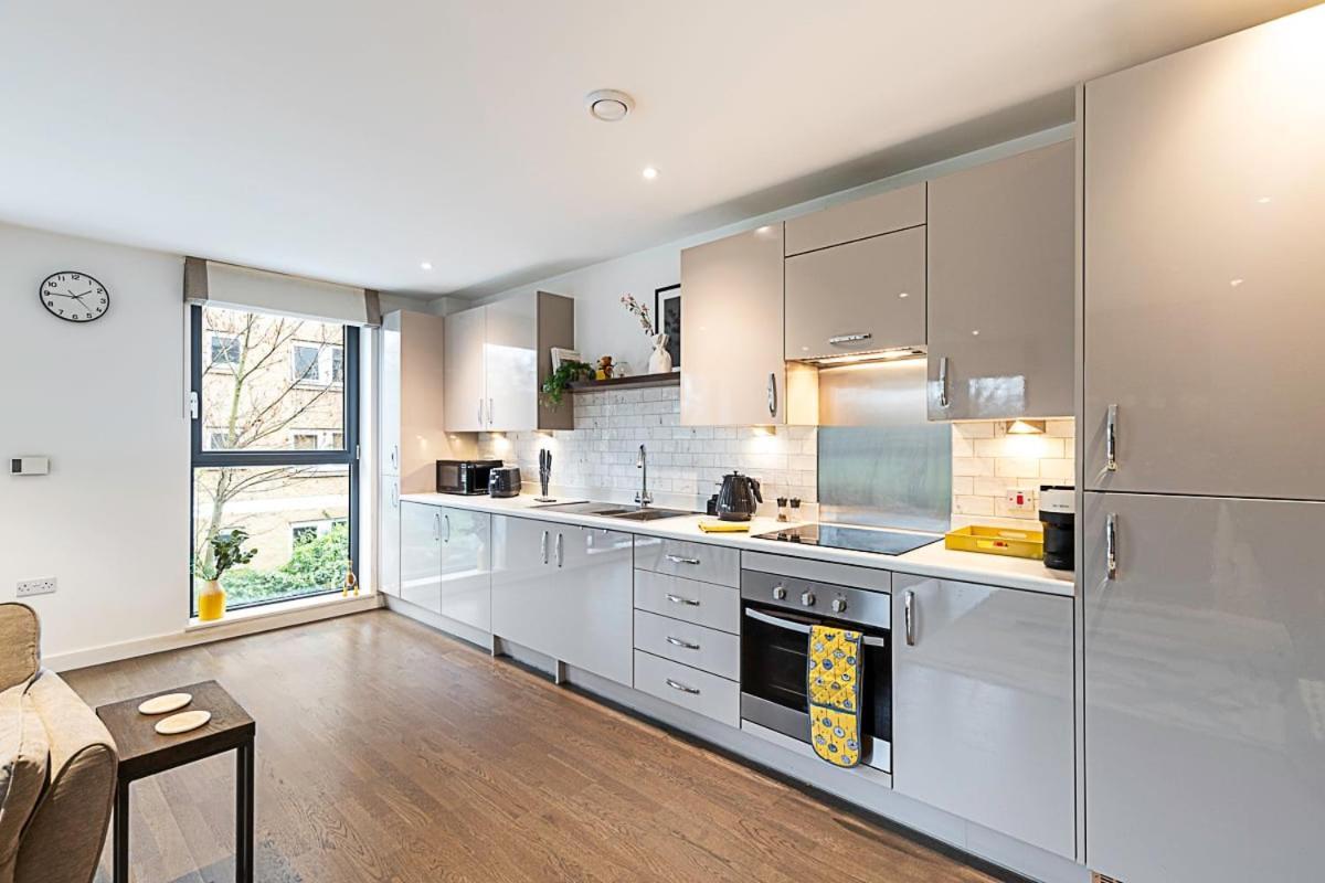 Spacious And Trendy Shoreditch Flat * London
