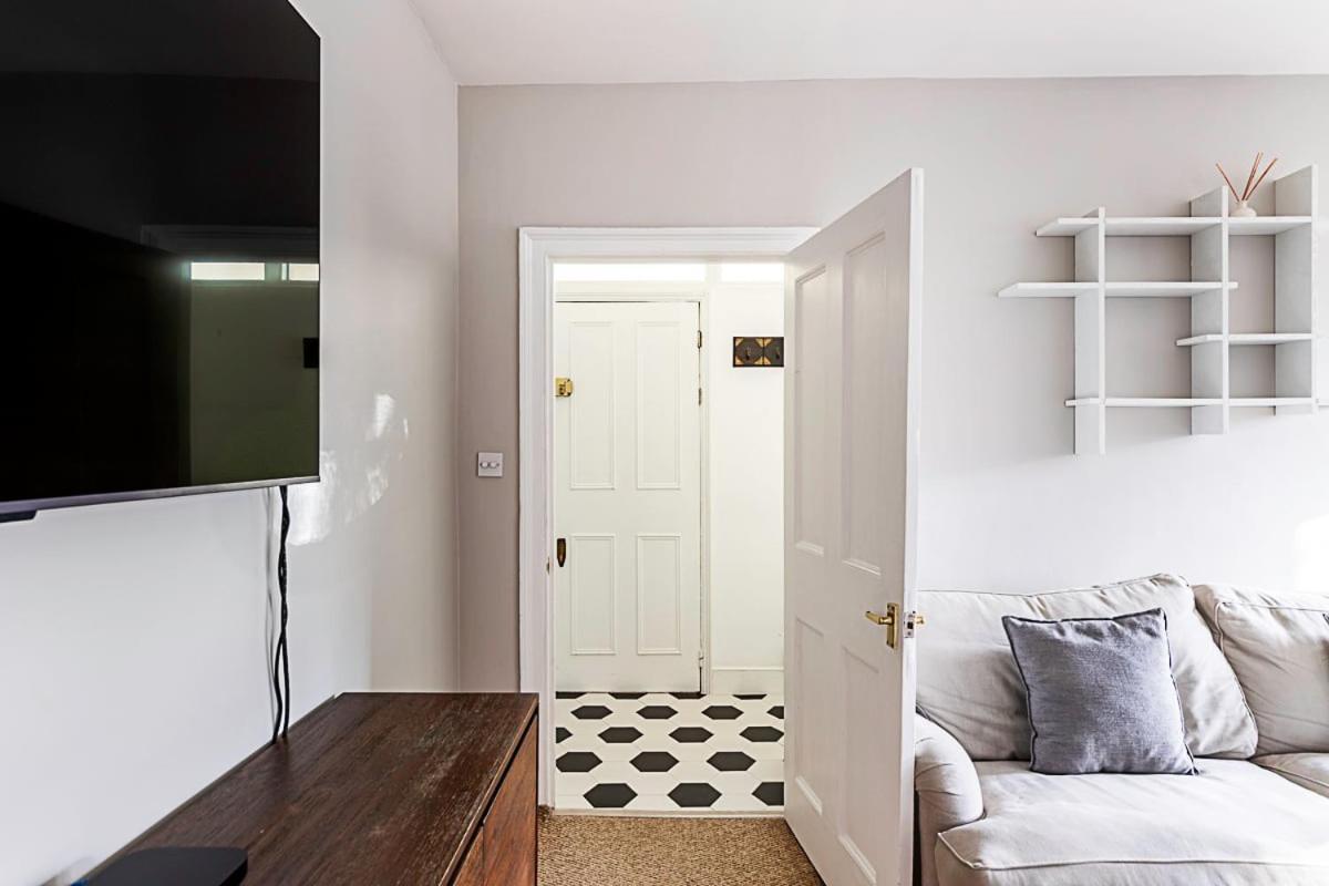 Beautiful One-bedroom In Notting Hill