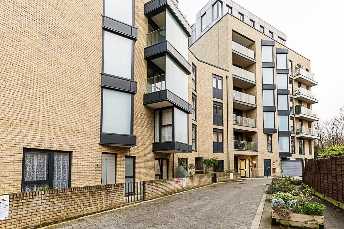 Spacious And Trendy Shoreditch Flat Apartment London