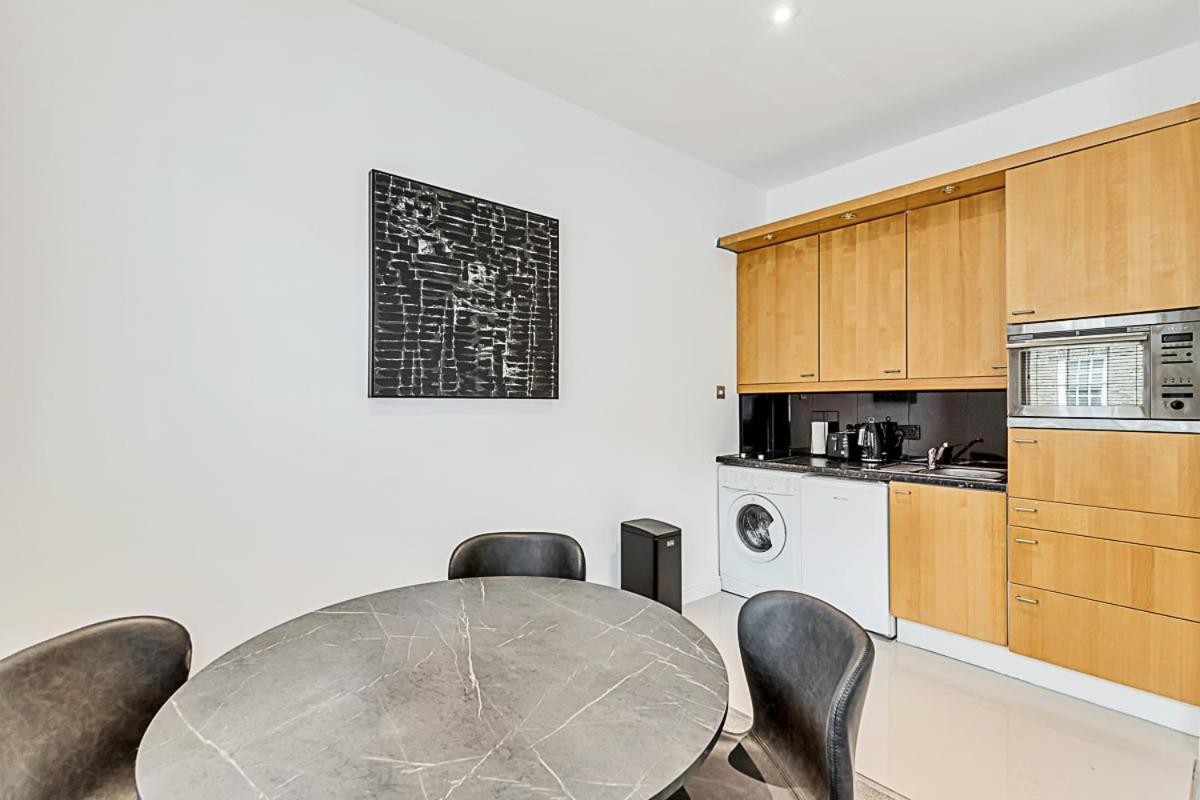 Appartement A One-bedroom Situated In *