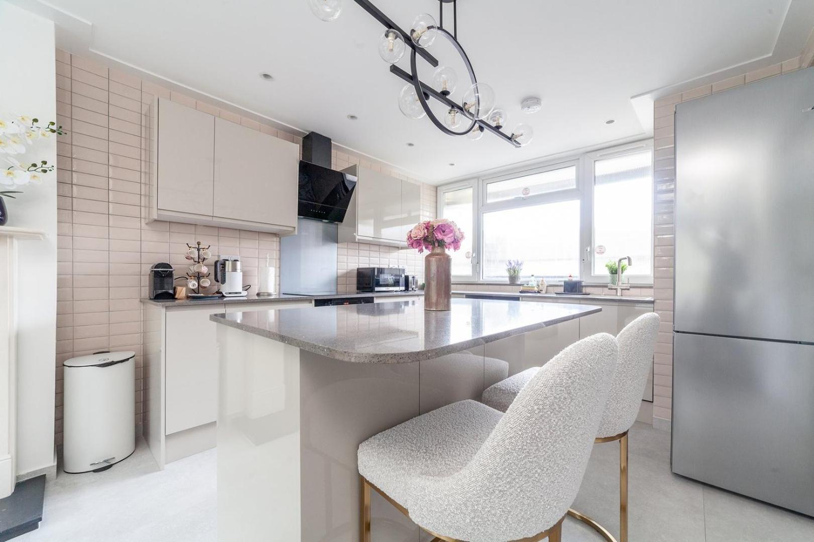 Excellent 3-bed Flat In Elephant & Castle Leilighet