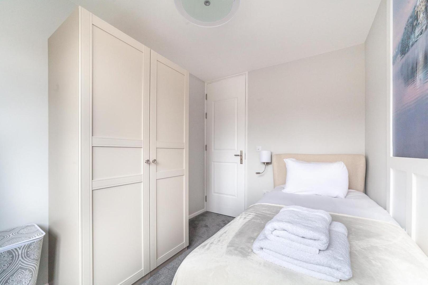 Leilighet Excellent 3-bed Flat In Elephant & Castle London