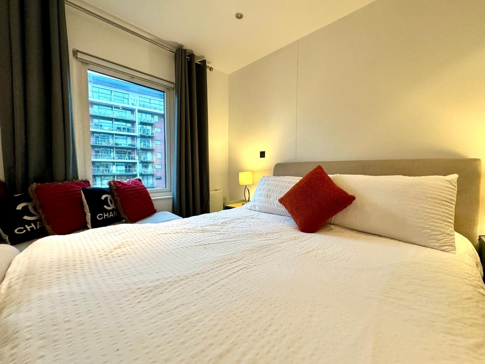 Cute 1 Bedroom Battersea Central By Wild Leilighet London