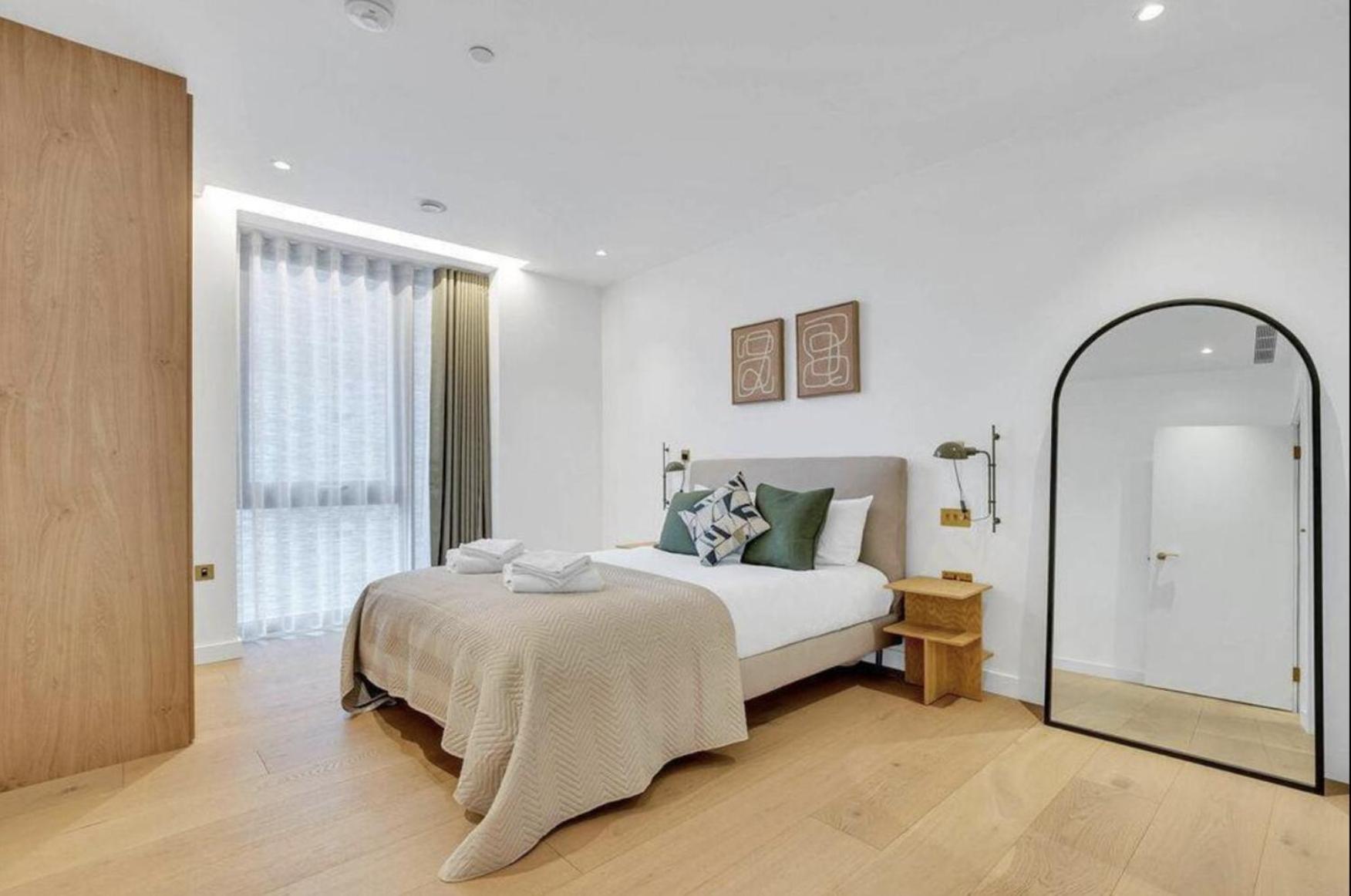 Apartment Remarkable Gem London