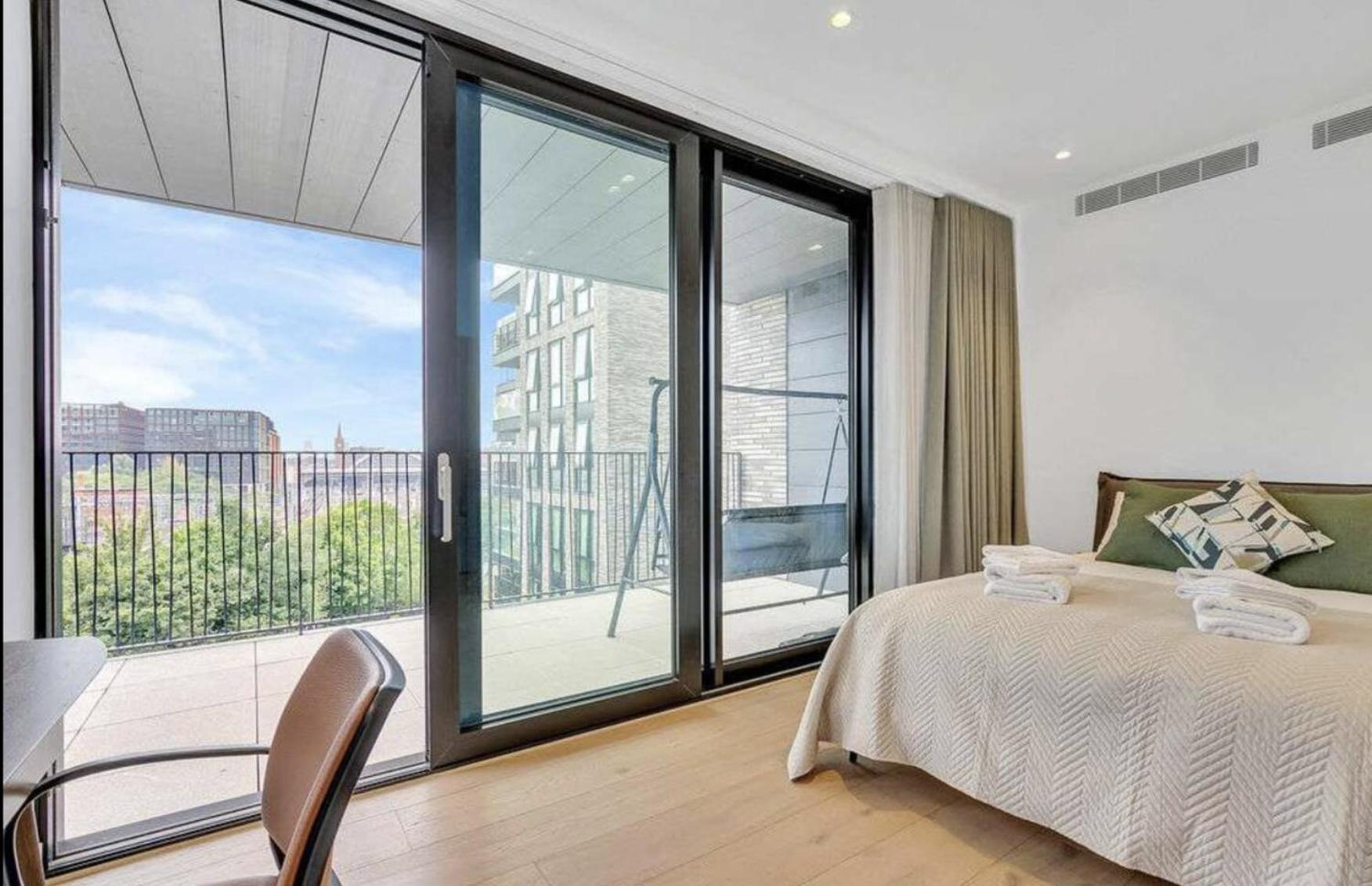 Apartment Remarkable Gem London