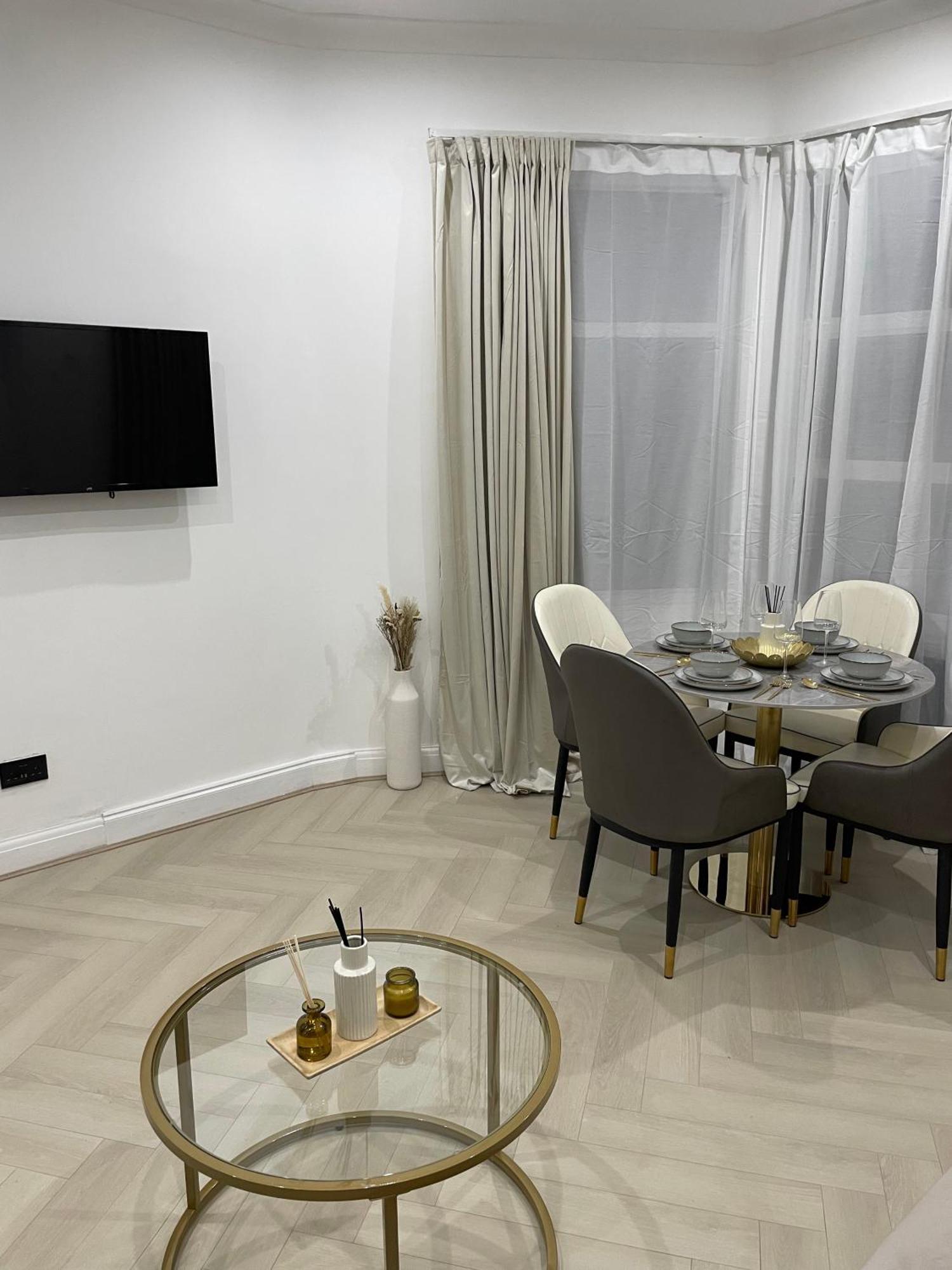 Leilighet Stylish 2 Bed Luxury 10 Mins To Ldn