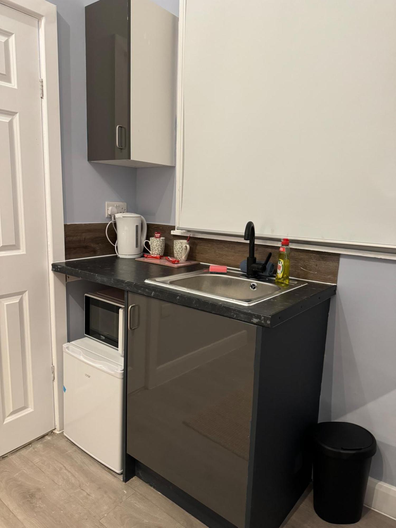 Apartment Chic With Modern Amenities London