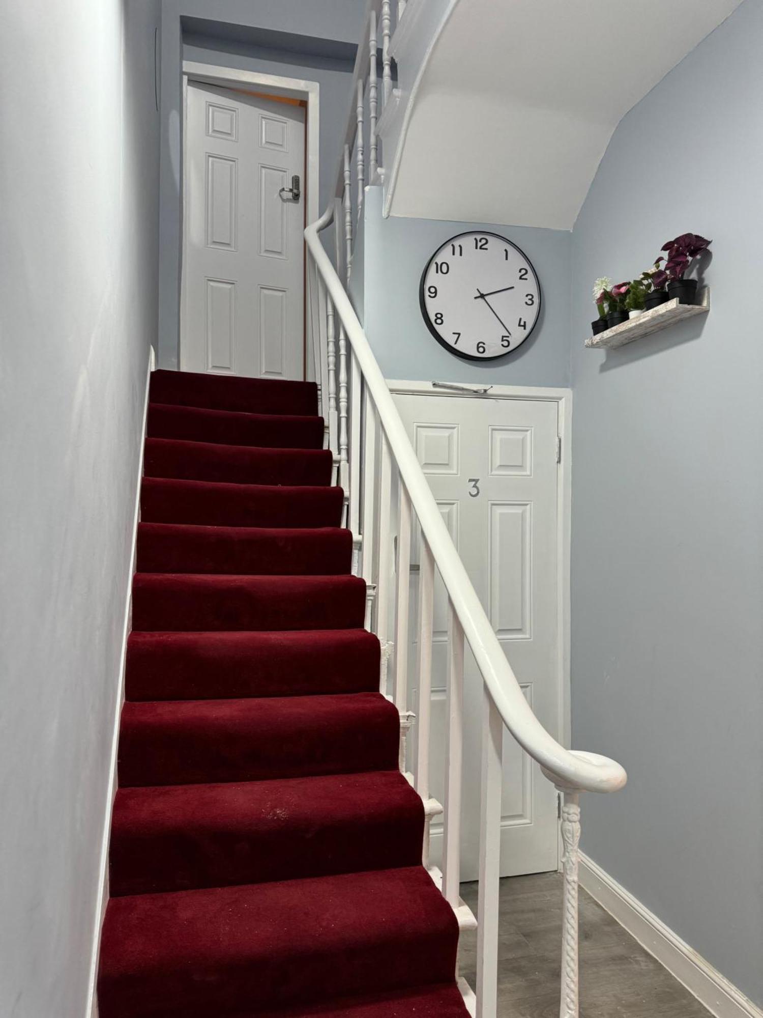 Chic With Modern Amenities * London