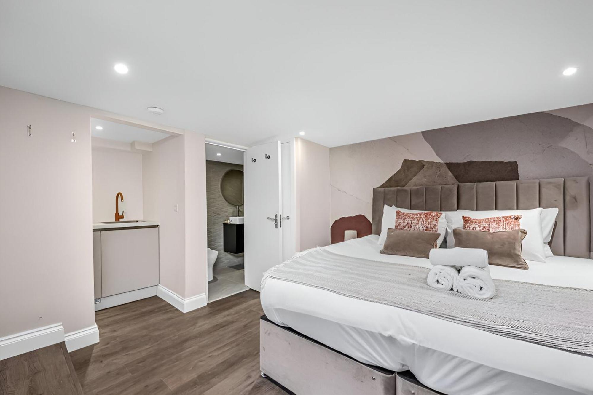 Cozy Perfect Blend Of Style & Convenience Apartment *