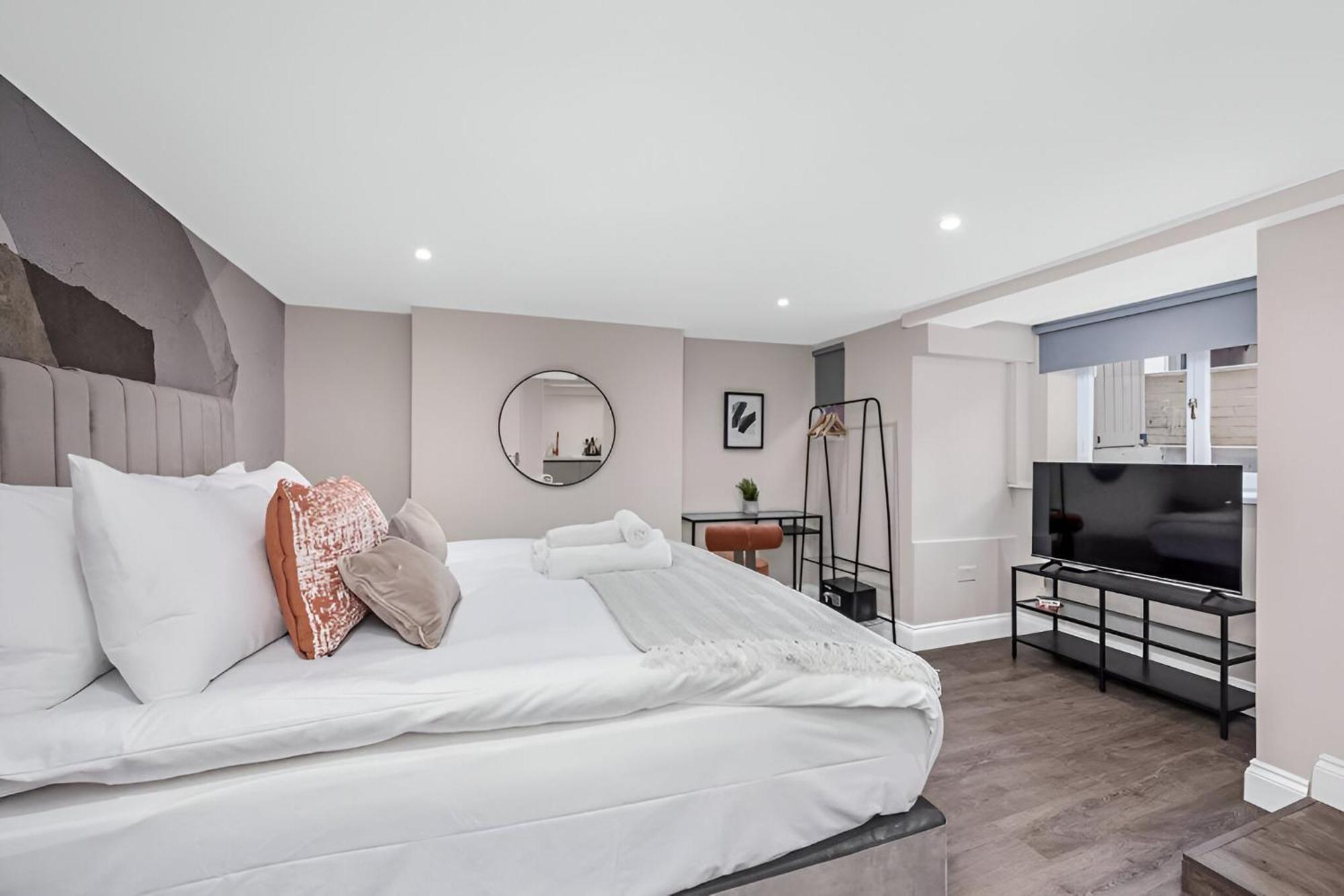 Cozy Perfect Blend Of Style & Convenience * London