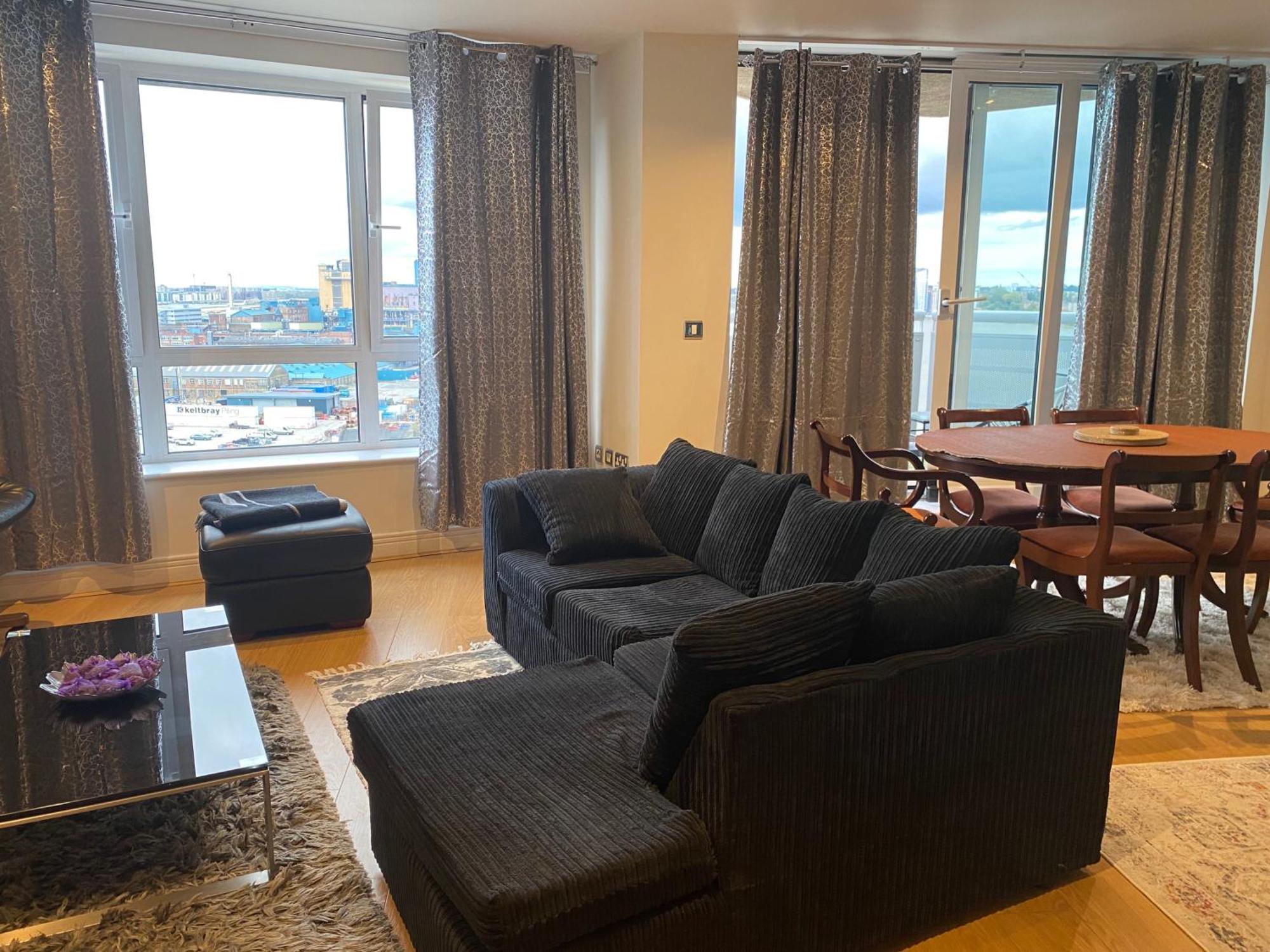 Riverside Apartment-2 Bed-freep-balcony Apartment *