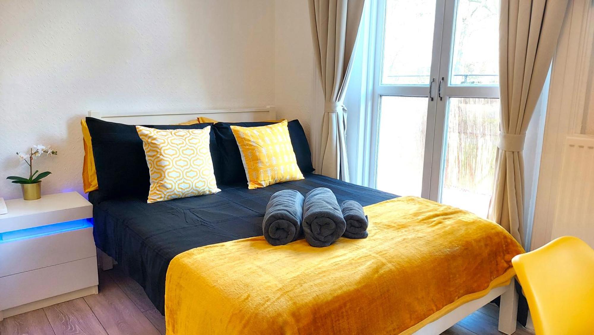 Big With View To Park In Camden Kings Cross London