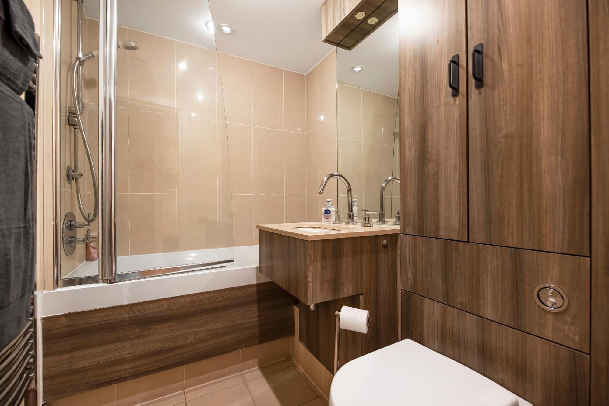 Compact Flat With A River View Close To Big Ben Apartment London