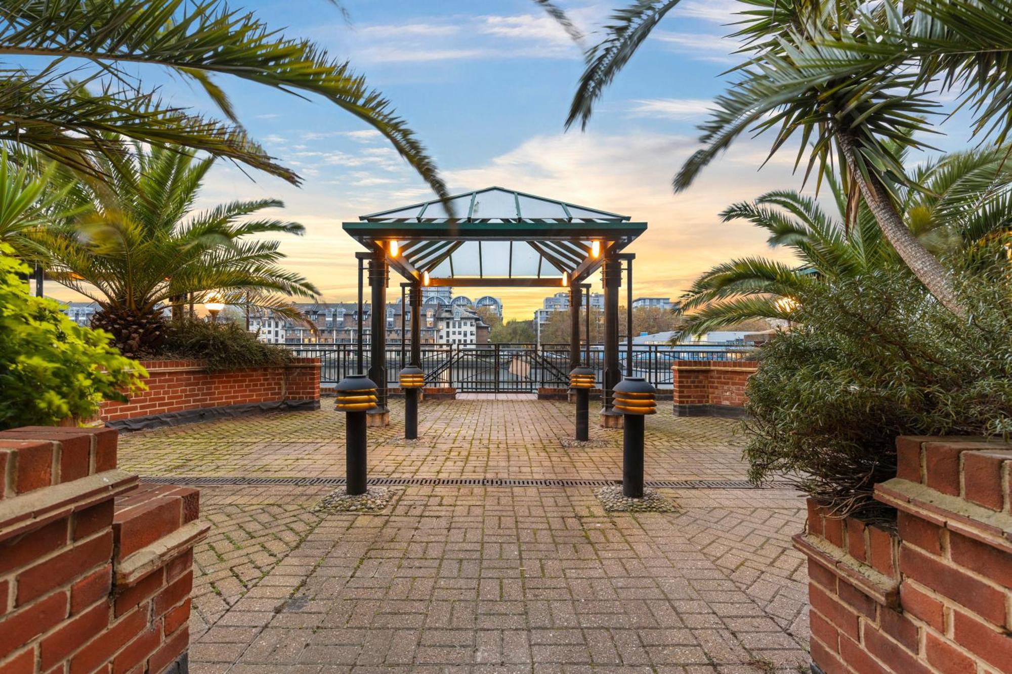 Apartamento Stylish 3-bed Smart Tv & Views 5min To Tube