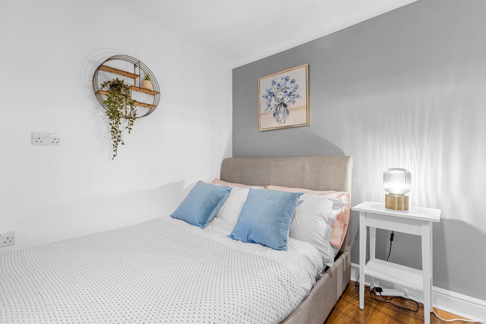 Apartamento Stylish 3-bed Smart Tv & Views 5min To Tube Londres