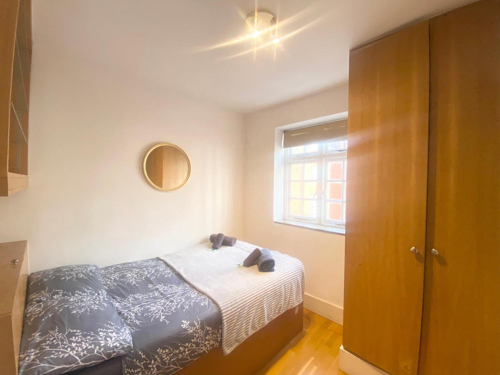 Apartment House With 4 Bedrooms Marylebone High Str London