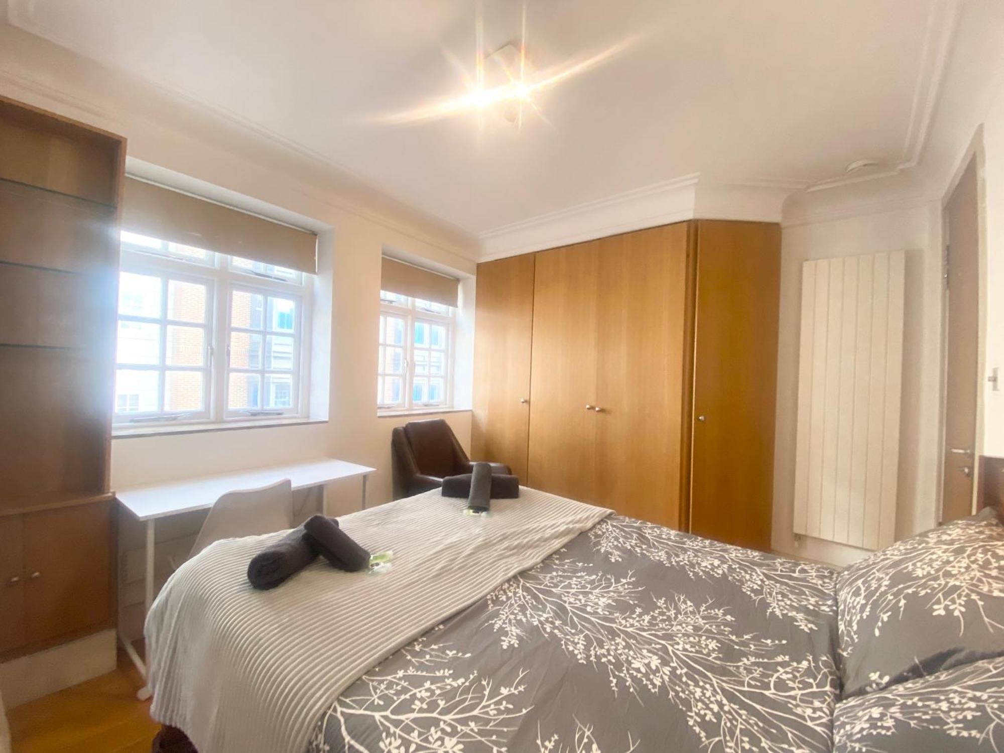 Apartment House With 4 Bedrooms Marylebone High Str London