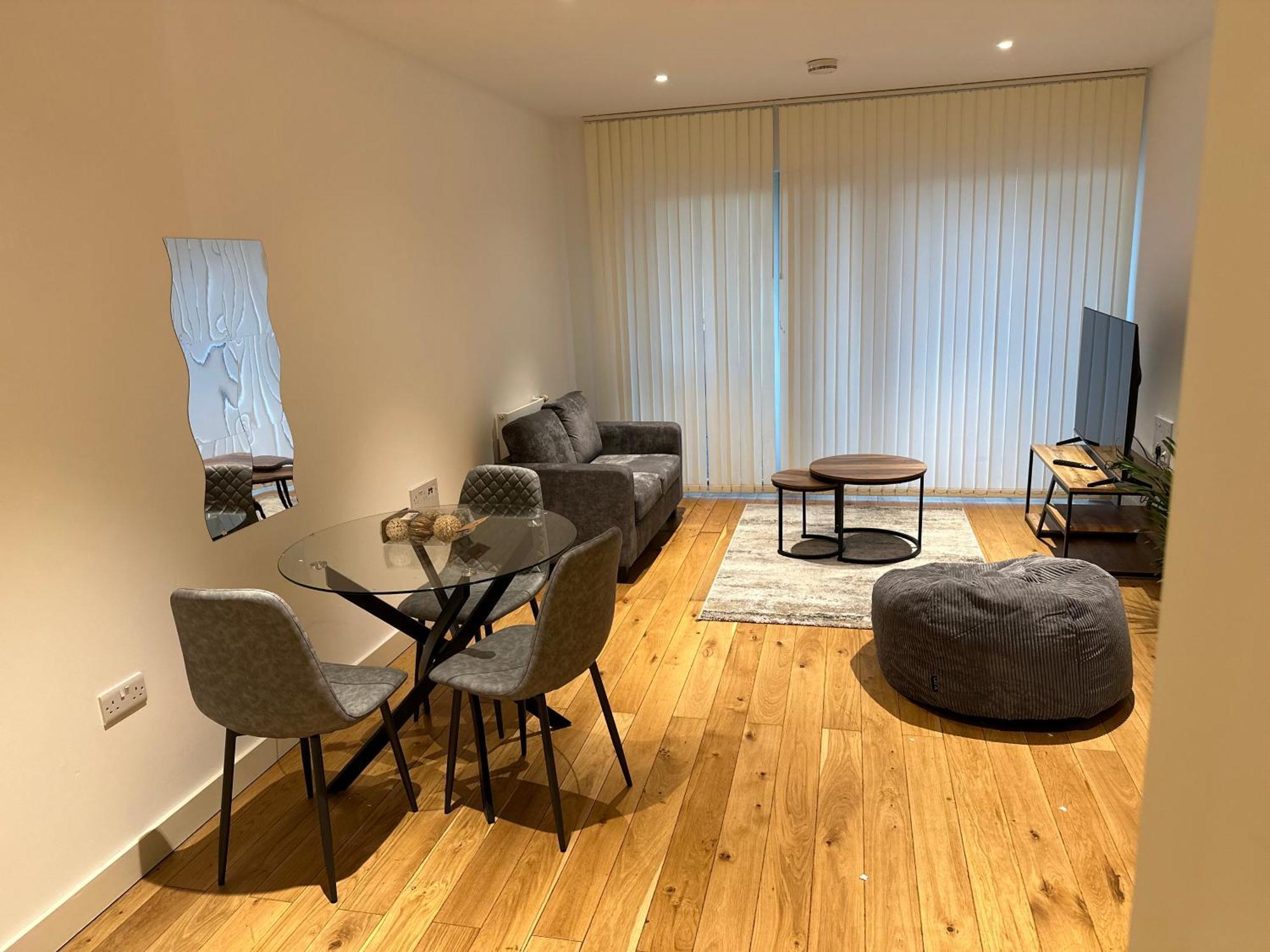 Apartment Stunning 1 Bedroom London