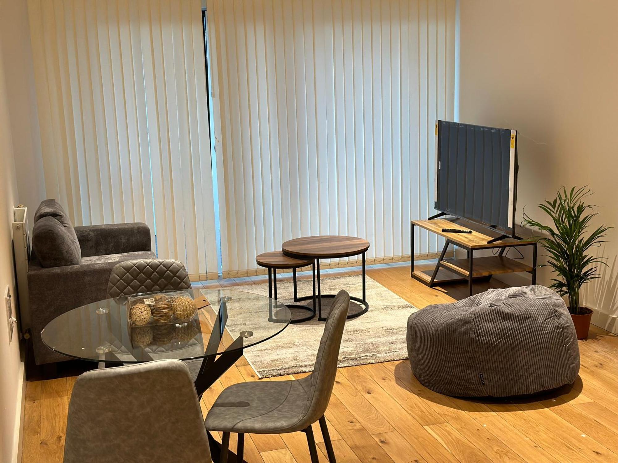 Stunning 1 Bedroom *