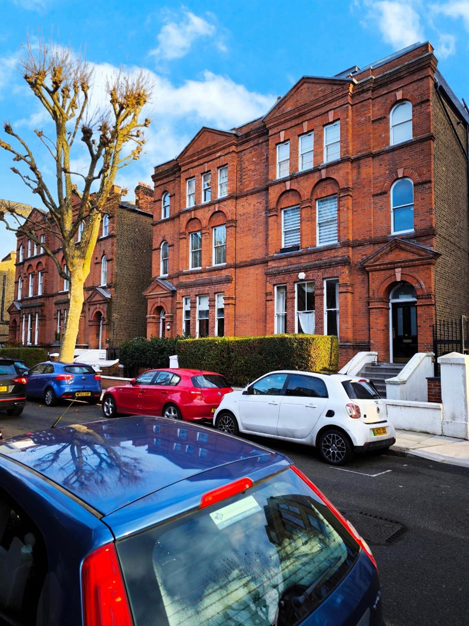 Apartment Cosy In Kensington Olympia London