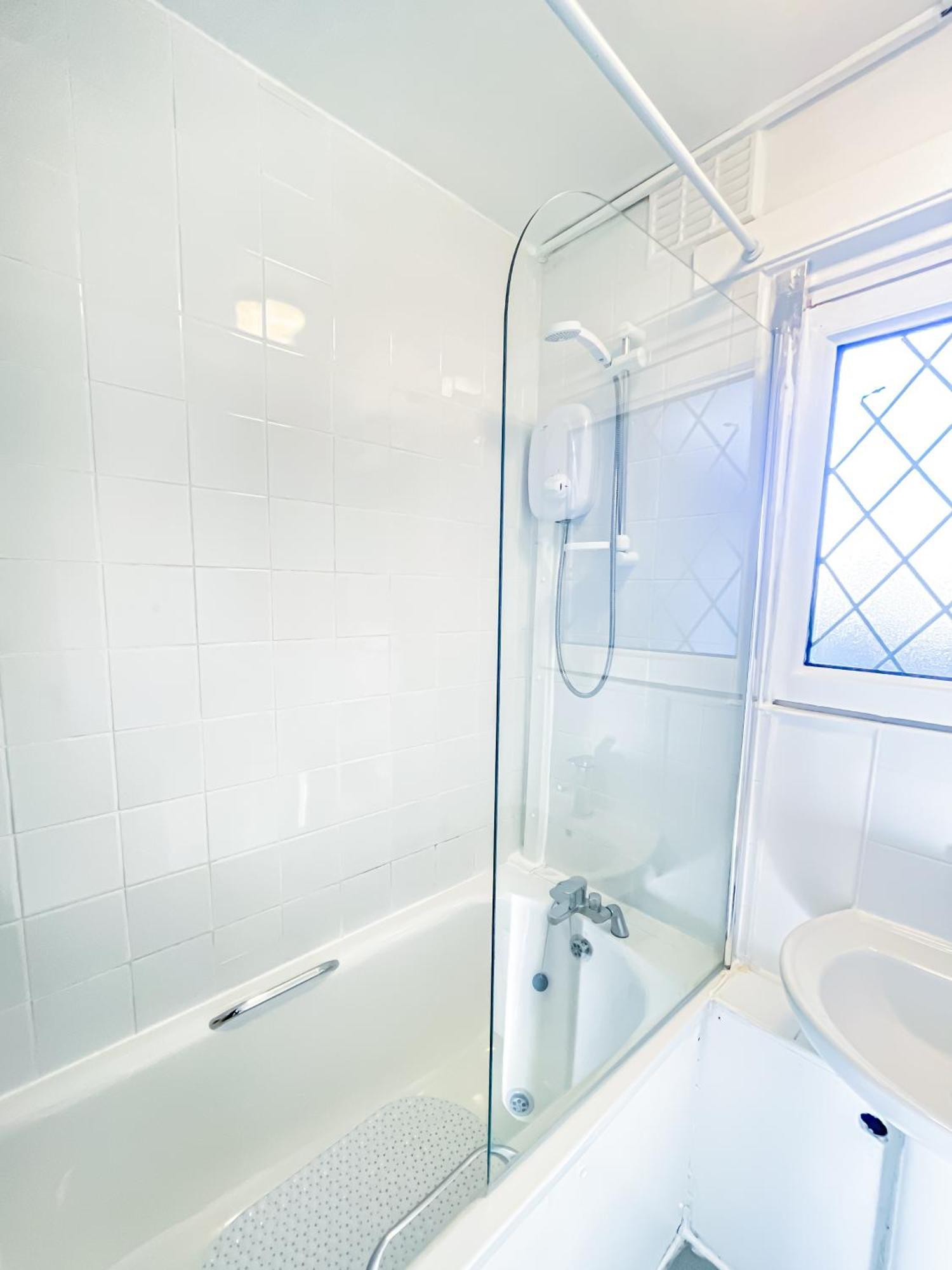 Comfortable Flat Near To Apartment