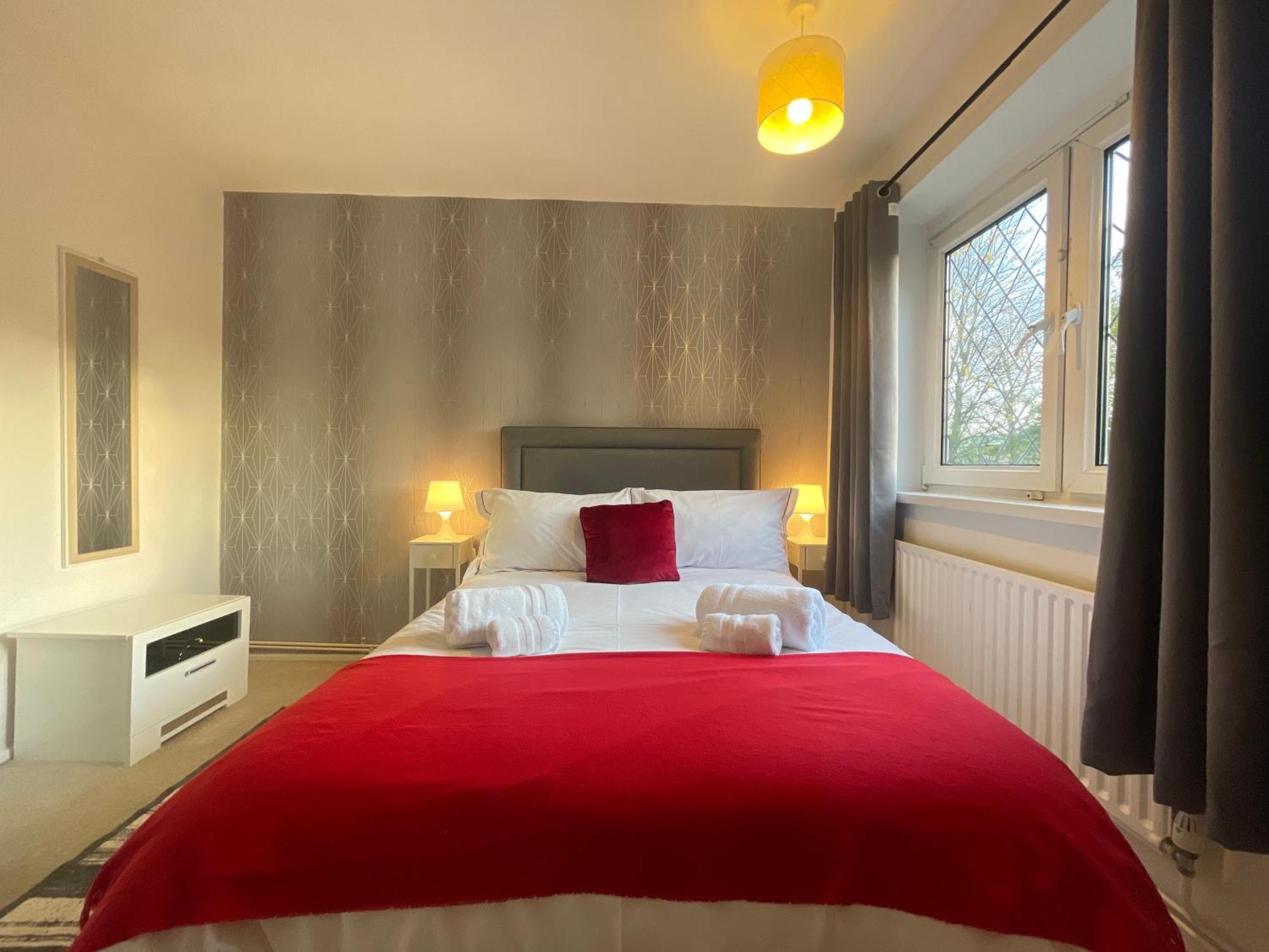 Comfortable Flat Near To * London