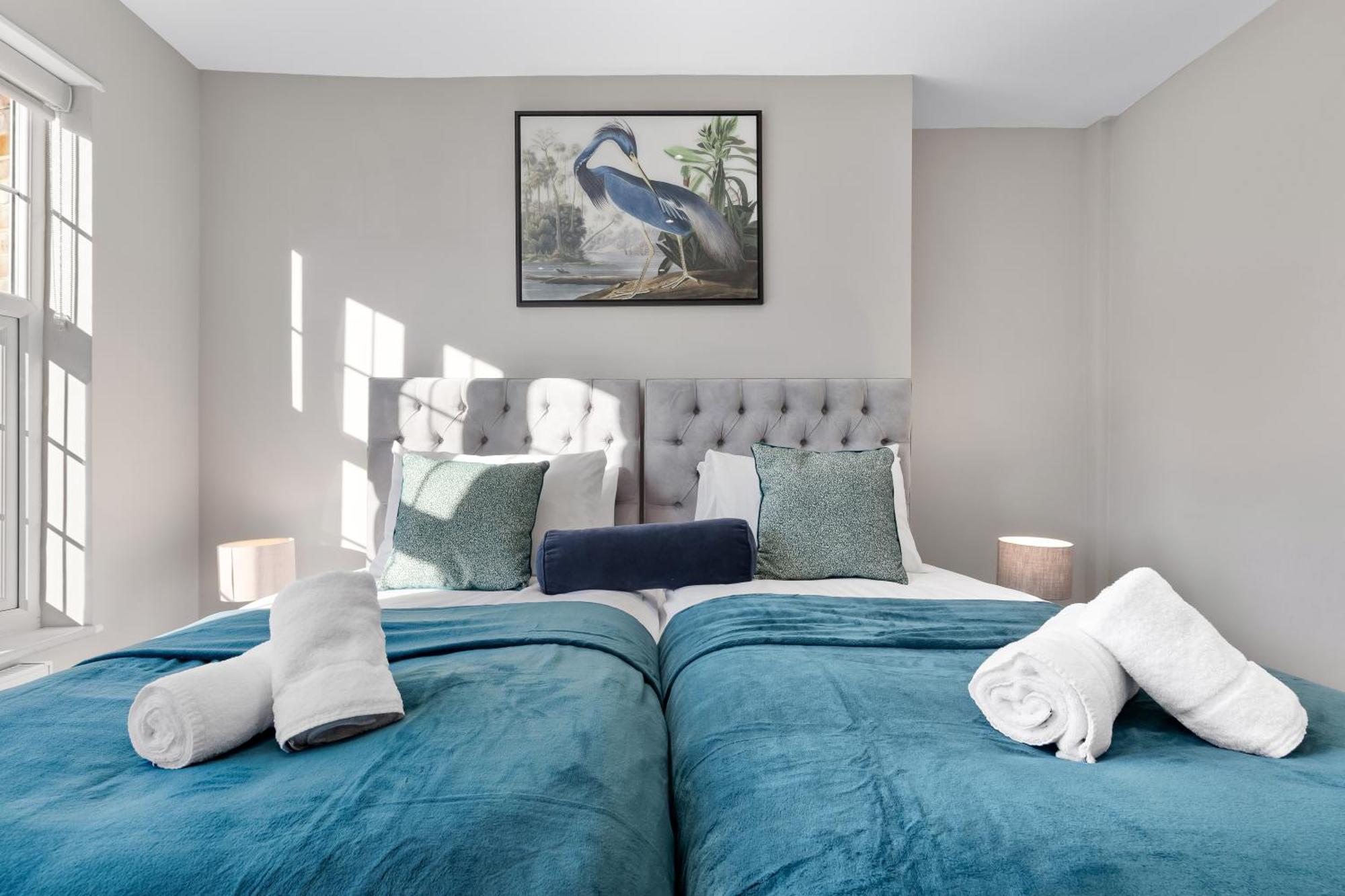 Apartment Luxury At Golders - Unico Residences