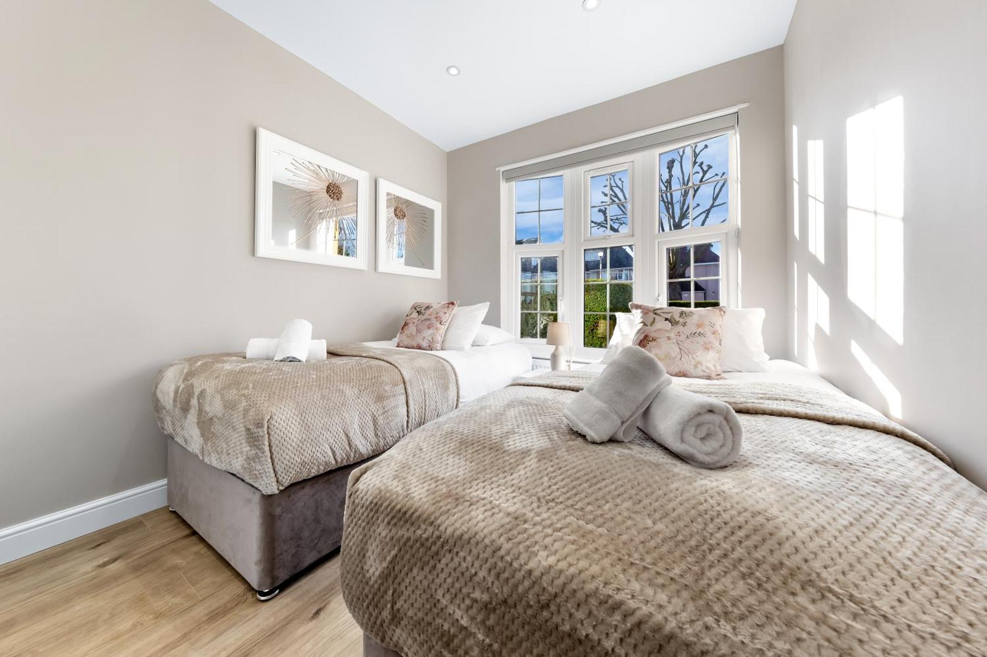 Apartment Luxury At Golders - Unico Residences *