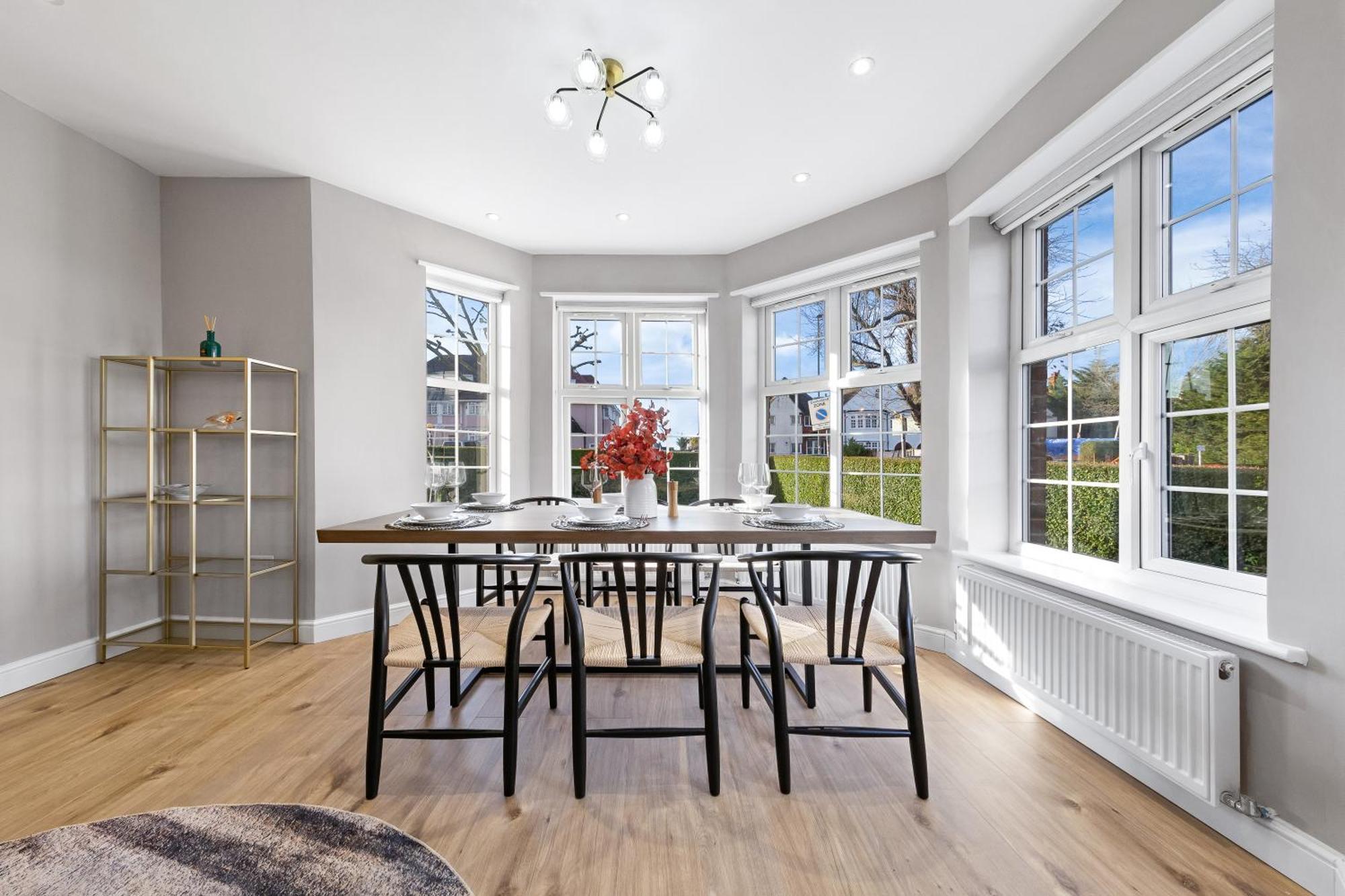Apartment Luxury At Golders - Unico Residences