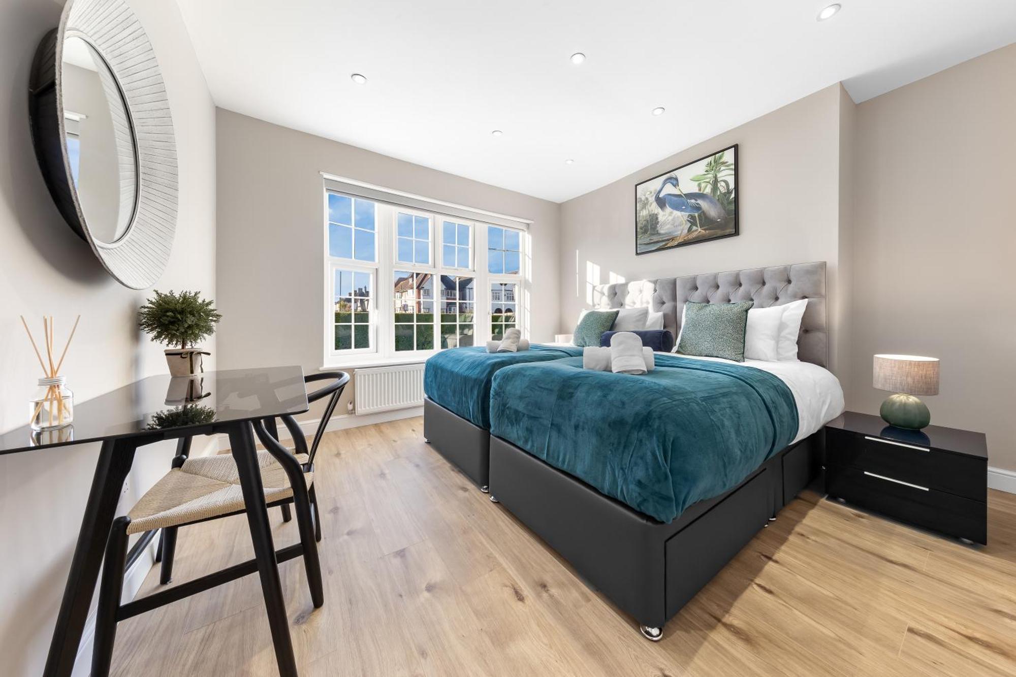 Apartment Luxury At Golders - Unico Residences