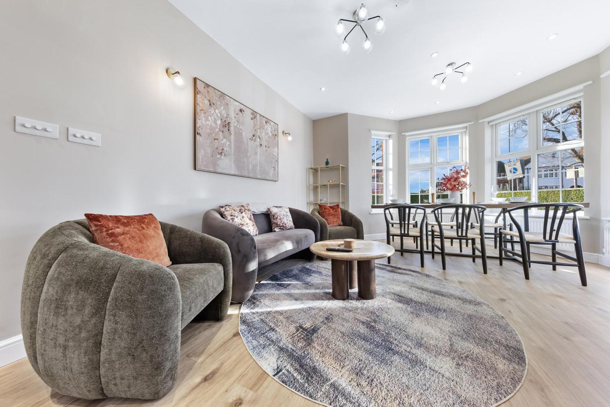 Luxury At Golders - Unico Residences Apartment *