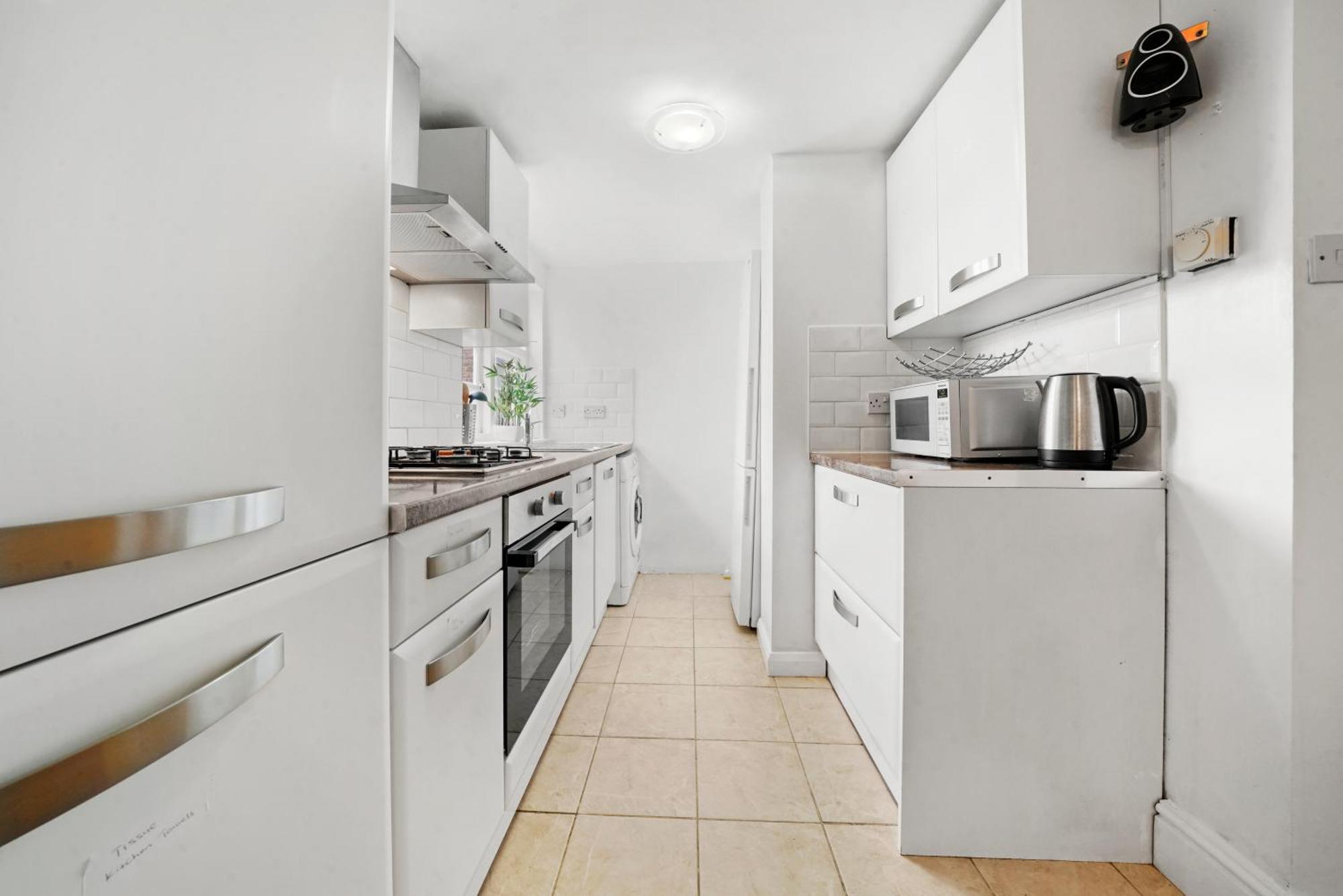 Cosy 2 Bedroom Flat In Canning Town Excel With Free Parking *