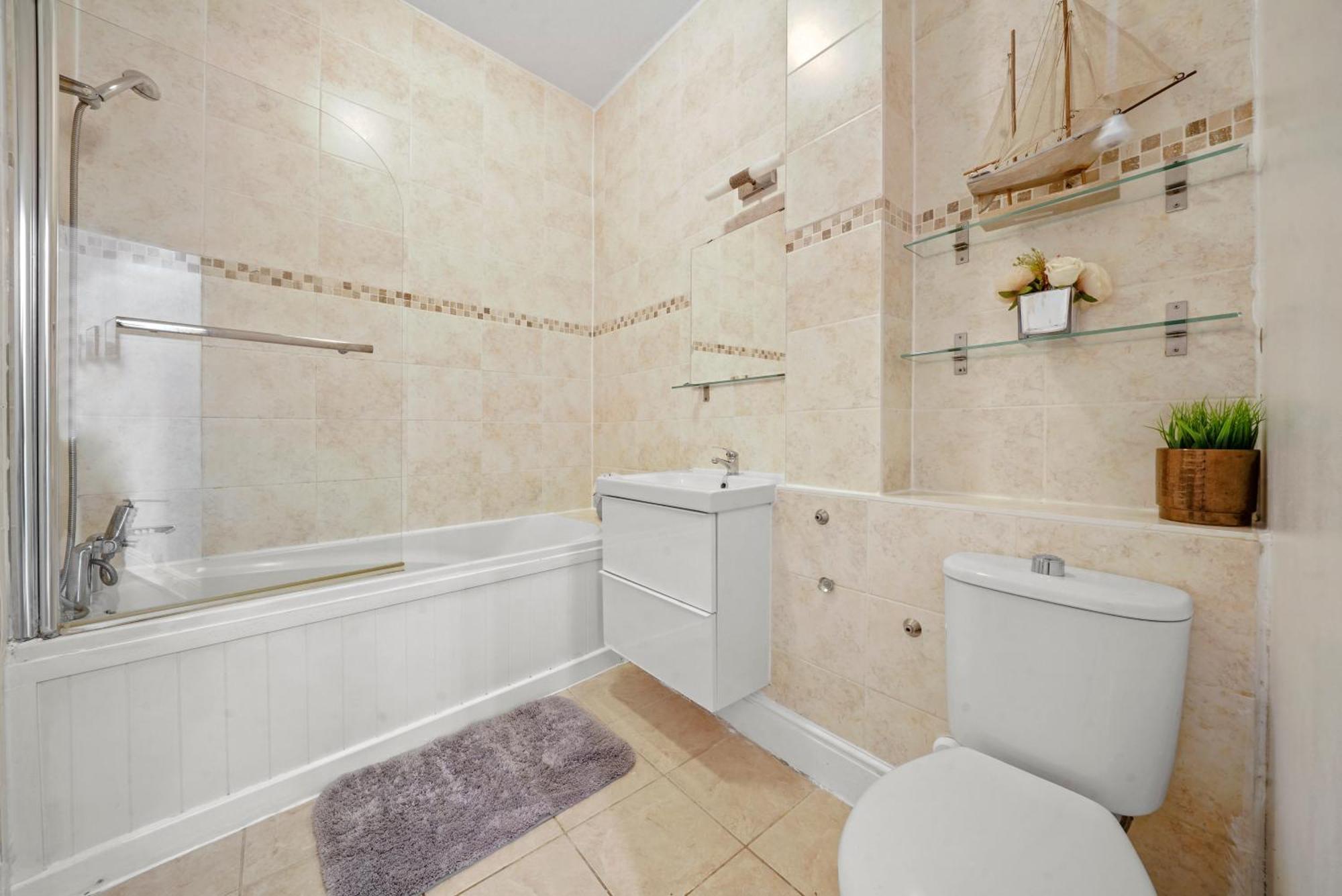 Apartment Cosy 2 Bedroom Flat In Canning Town Excel With Free Parking