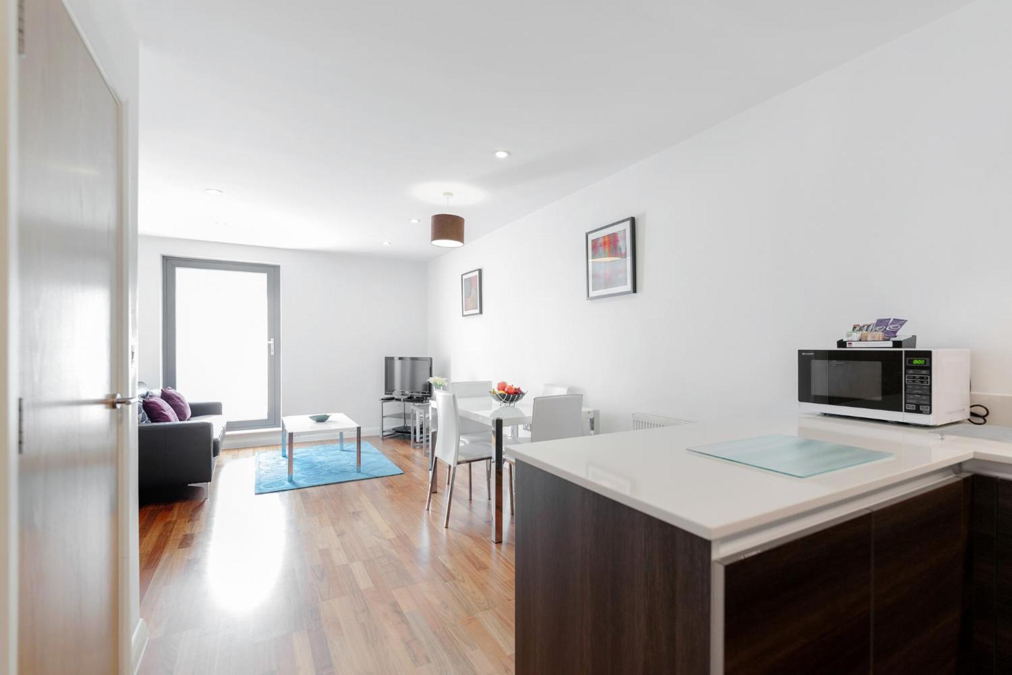 Roomspace Serviced - Chorus Apartment *