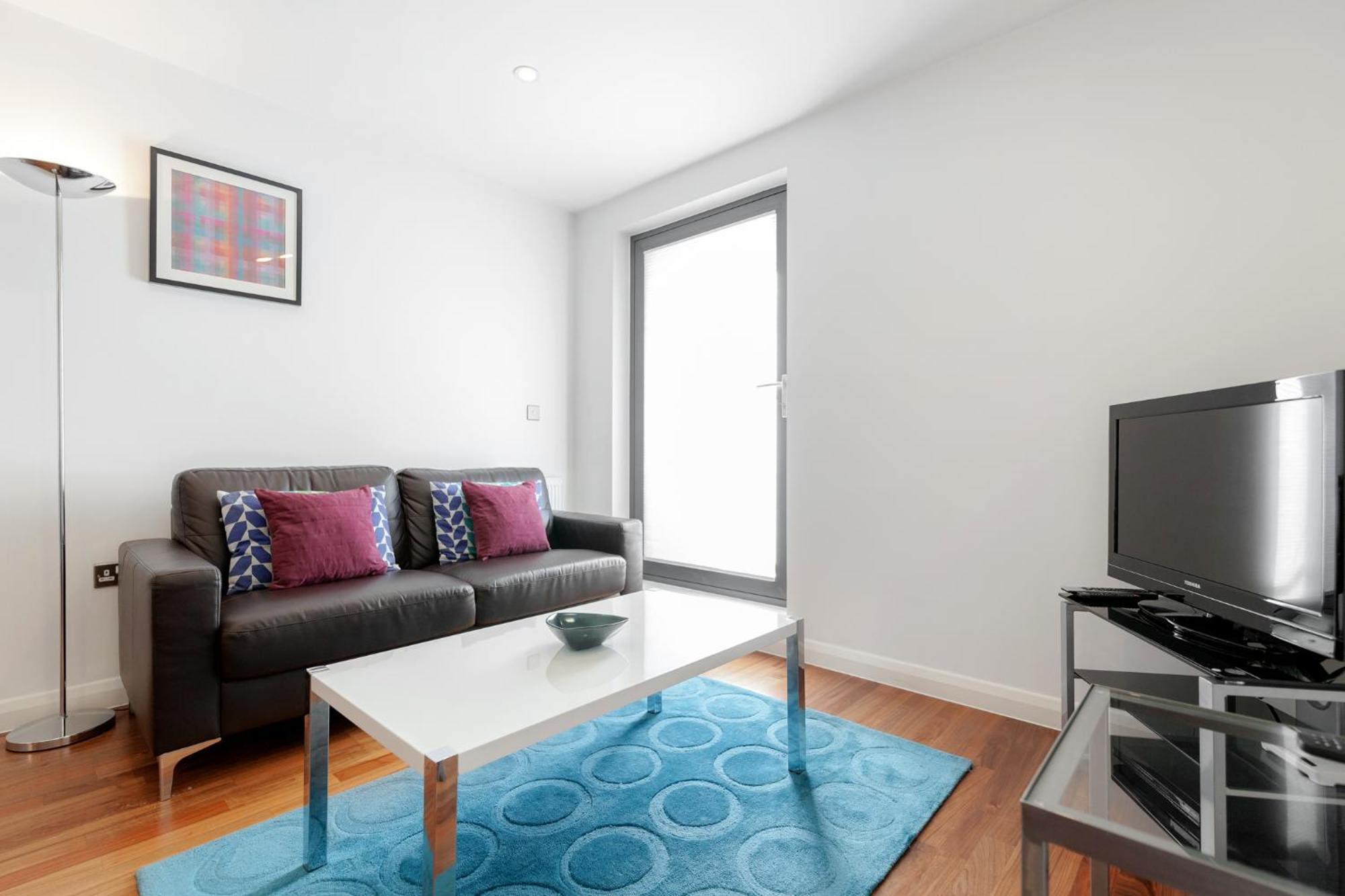 Roomspace Serviced - Chorus * London