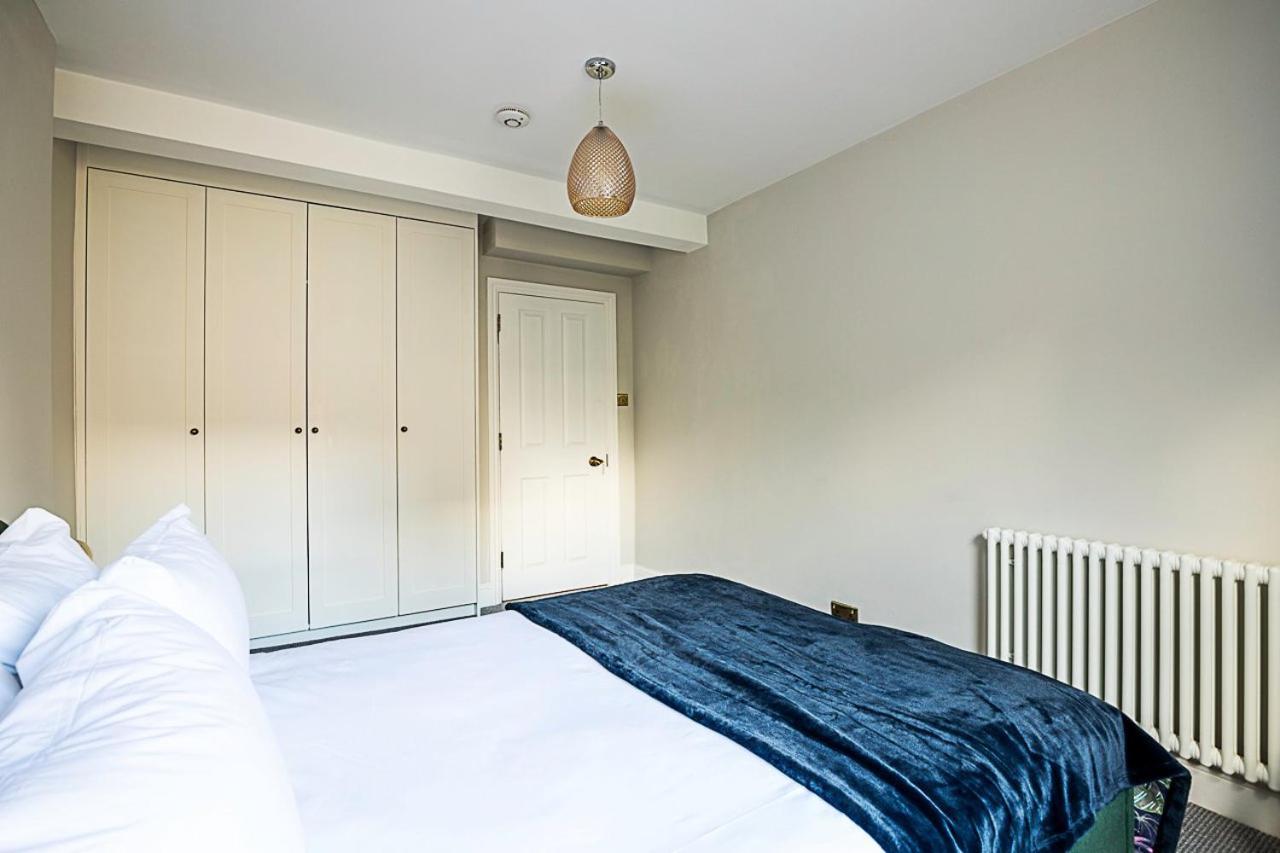 Lovely Bishops Park Flat *