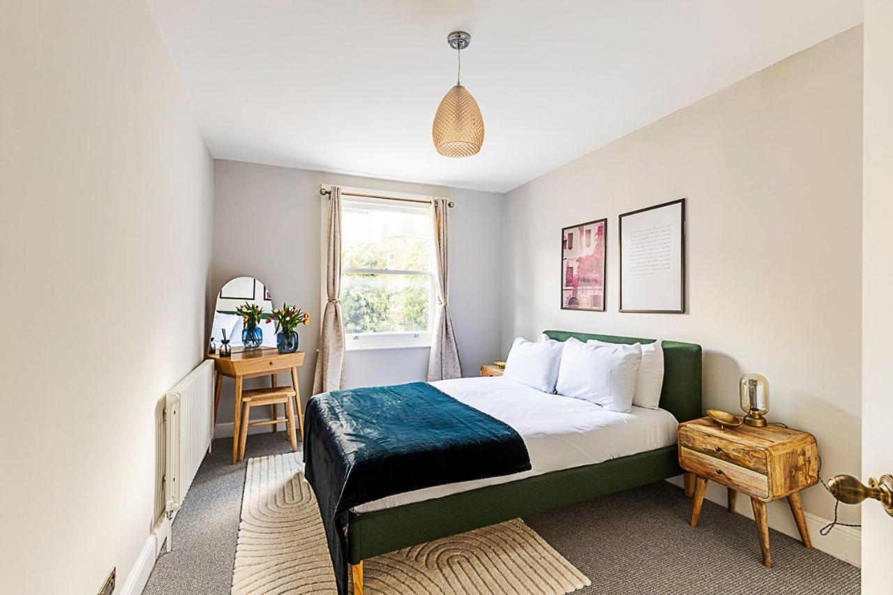 Lovely Bishops Park Flat *